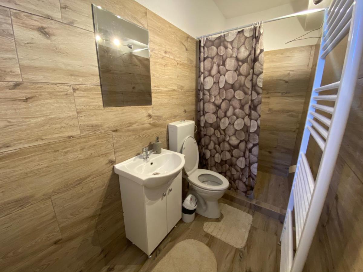 Guest House Zoreni Mociu Ngoại thất bức ảnh