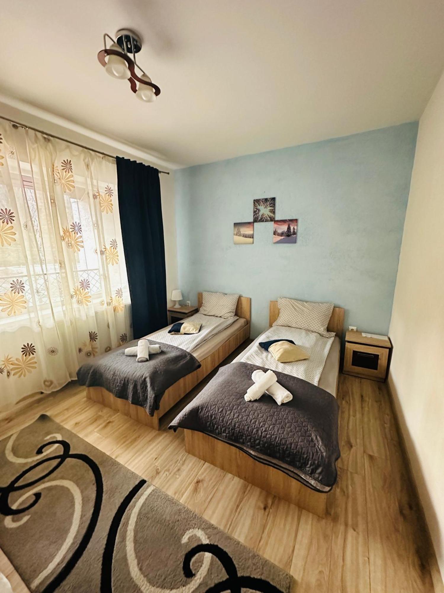 Guest House Zoreni Mociu Ngoại thất bức ảnh
